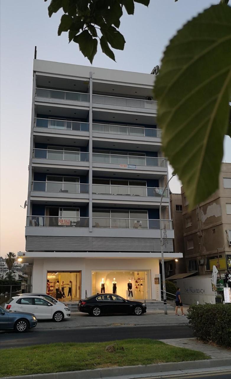 Beachfront Amazing New Apartment Limassol Exterior photo